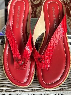 Donald J. Pliner Red Croc-Textured Thong Sandals